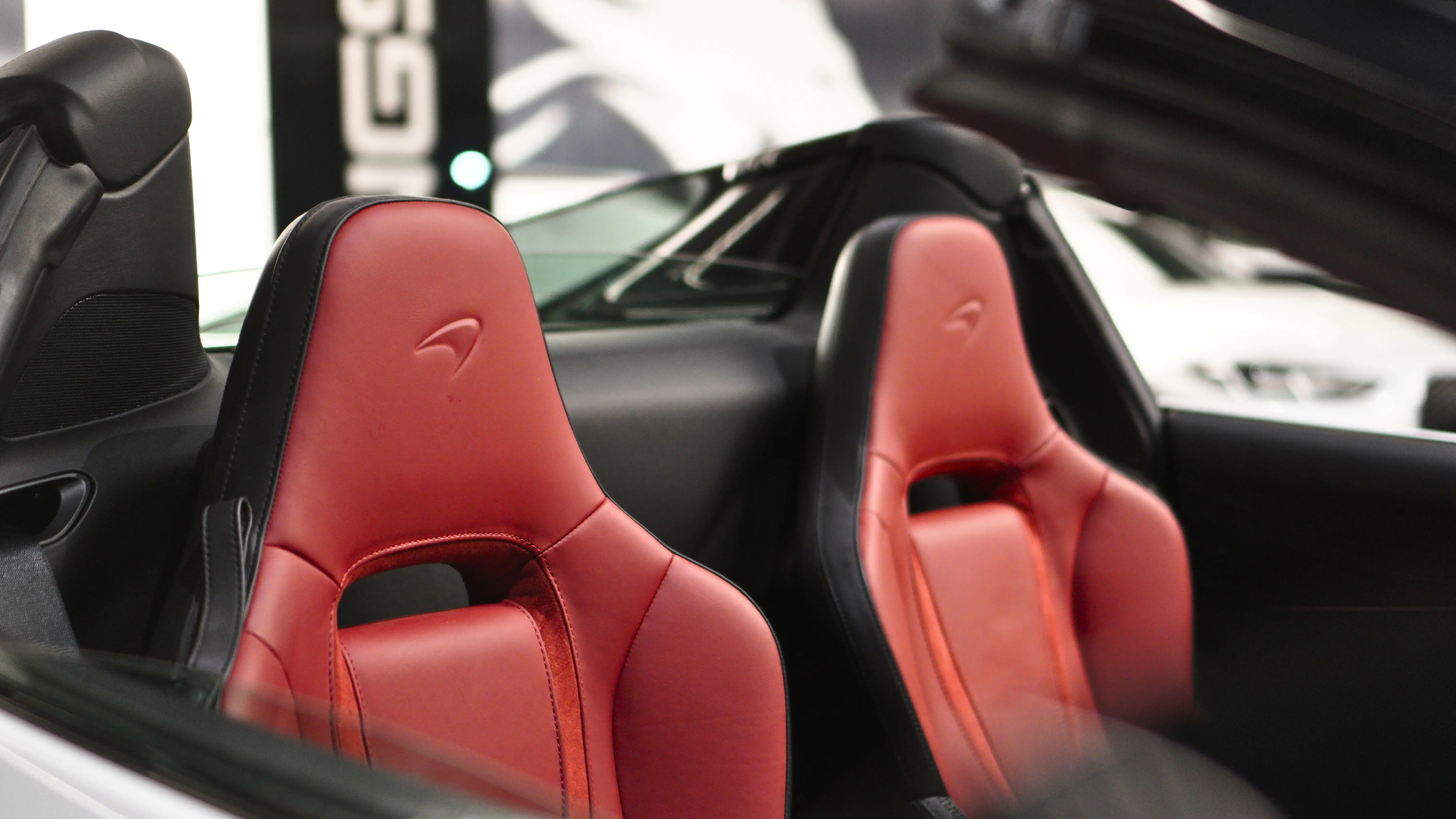 MCLAREN 750S SPIDER view 6