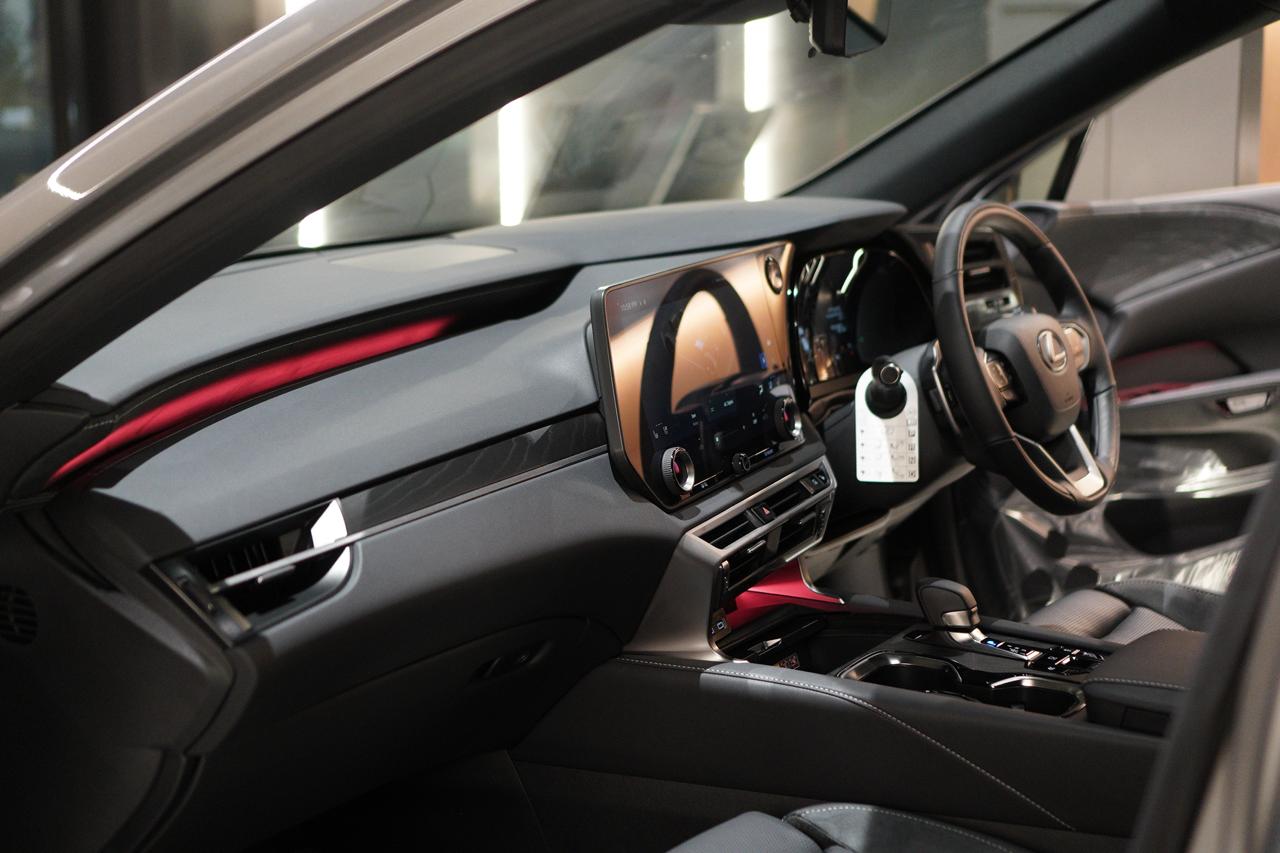 LEXUS RX350H LUXURY view 5
