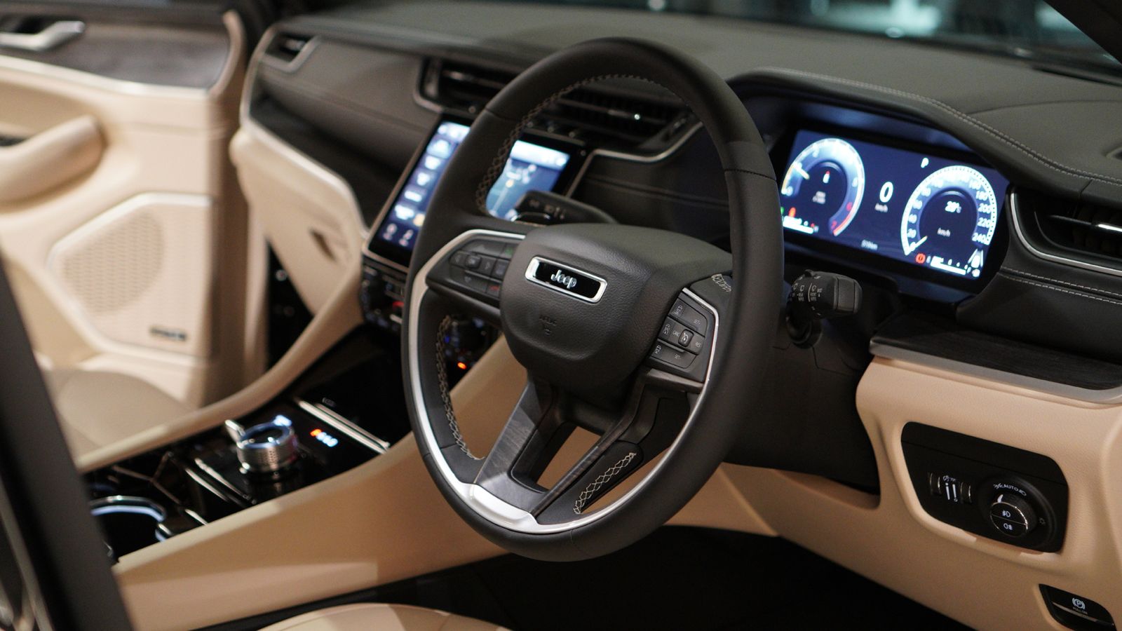JEEP GRAND CHEROKEE 2.0T view 11