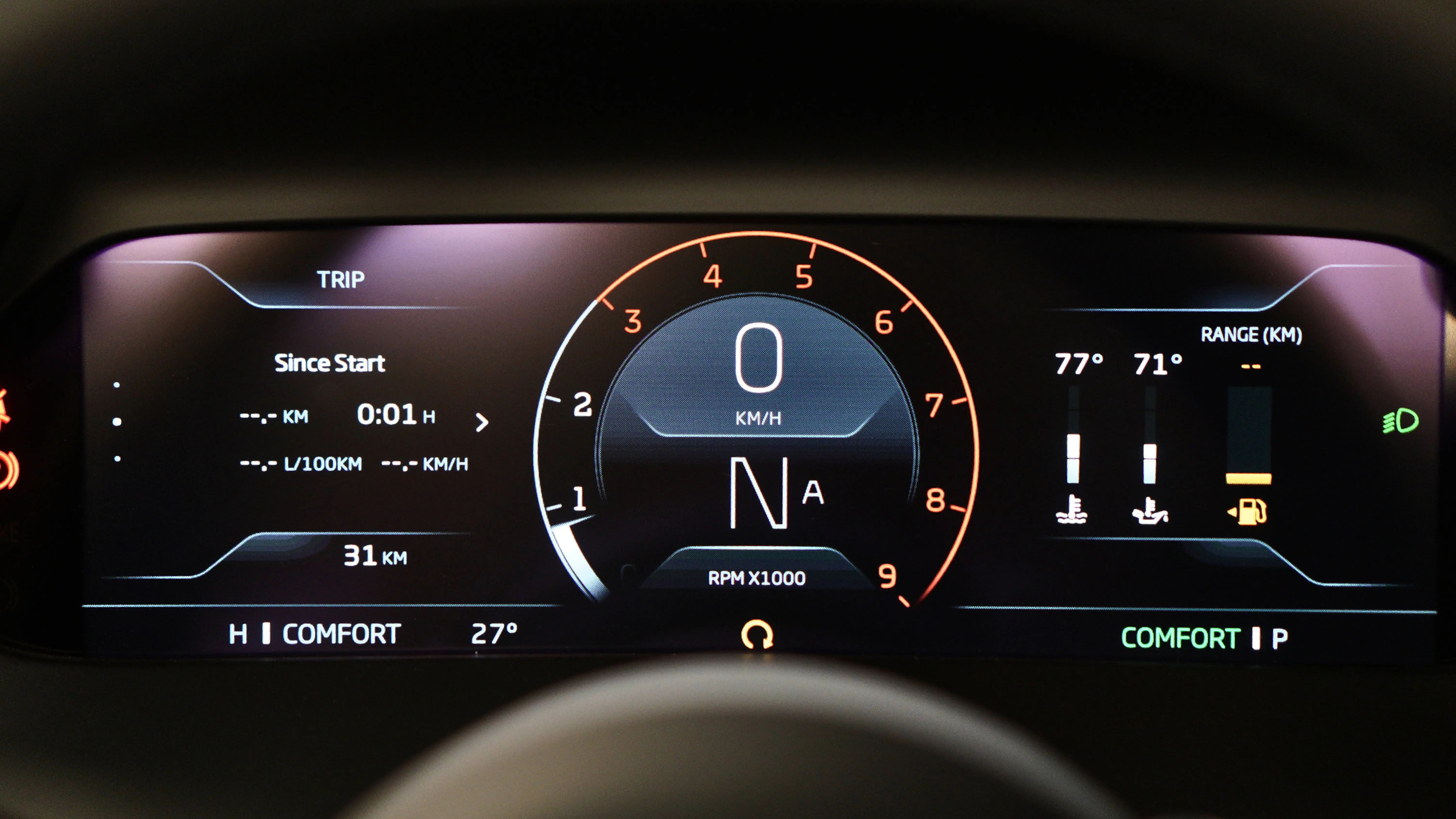 MCLAREN 750S SPIDER view 5