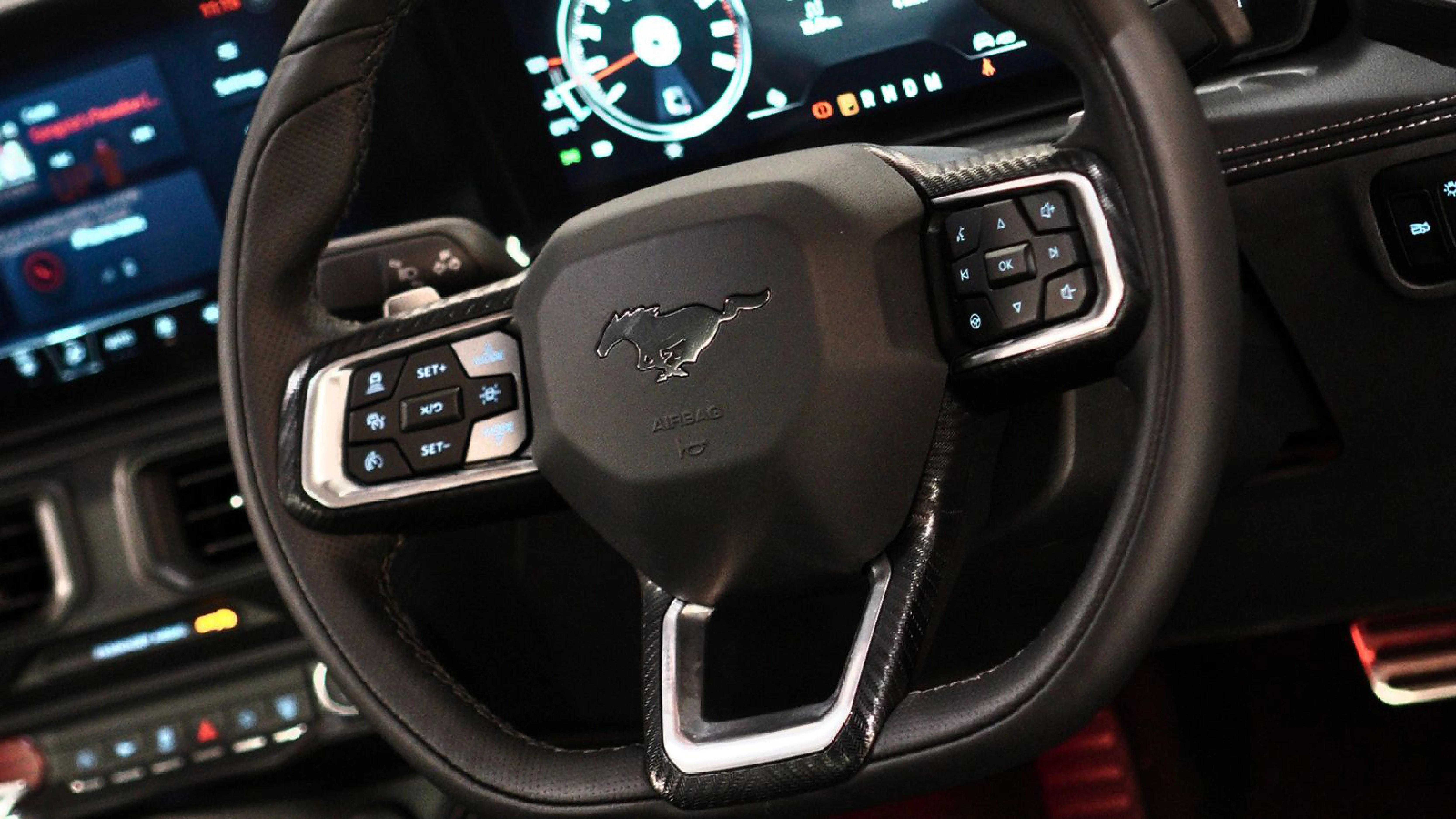 FORD MUSTANG 5.0 GT COUPE view 13