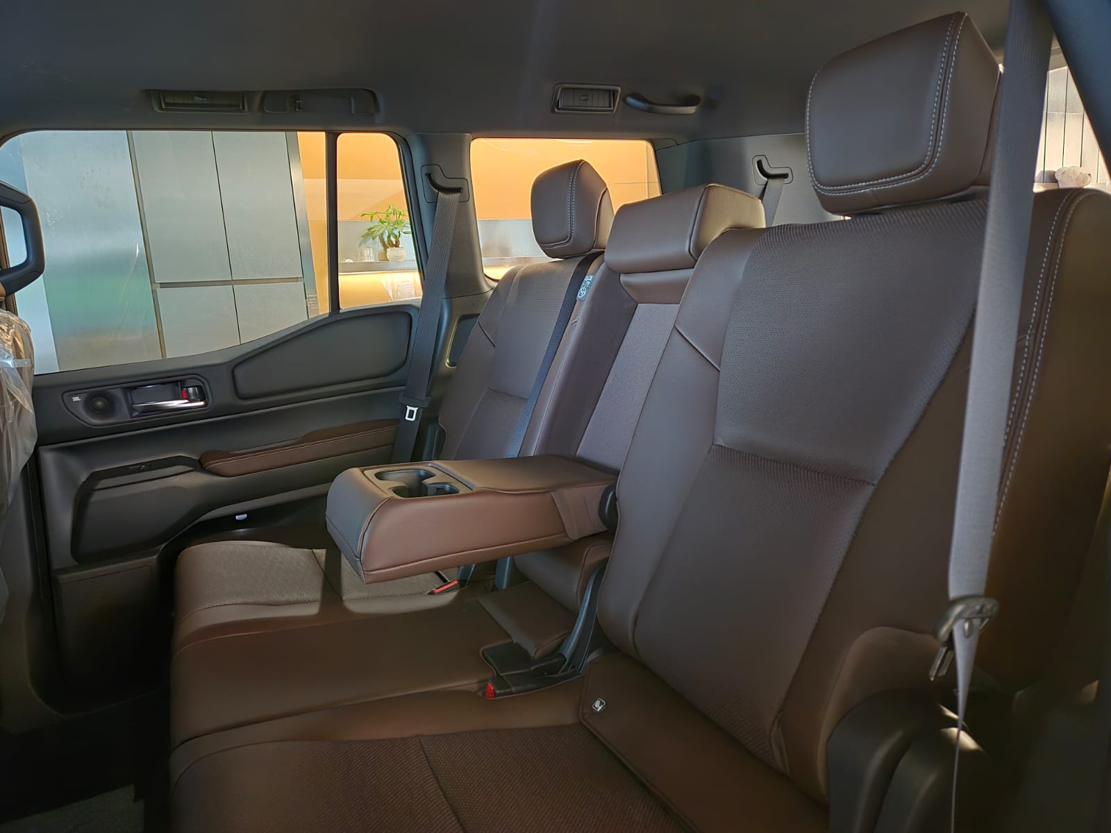 TOYOTA LAND CRUISER 250 ZX view 13