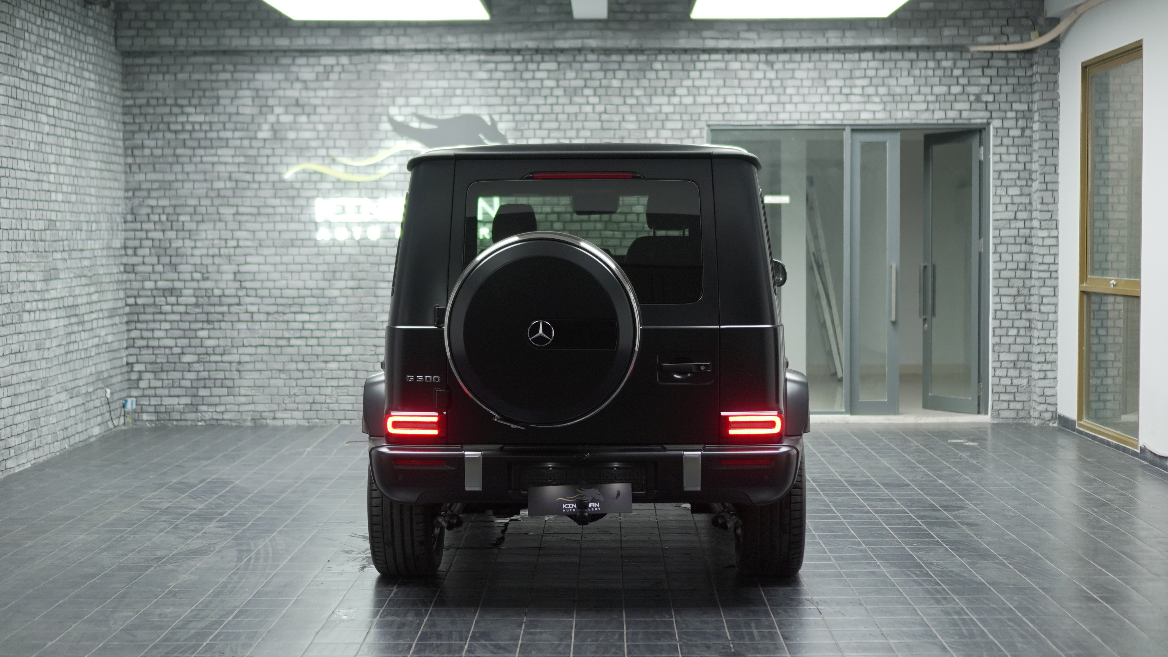 Mercedes G500 view 9