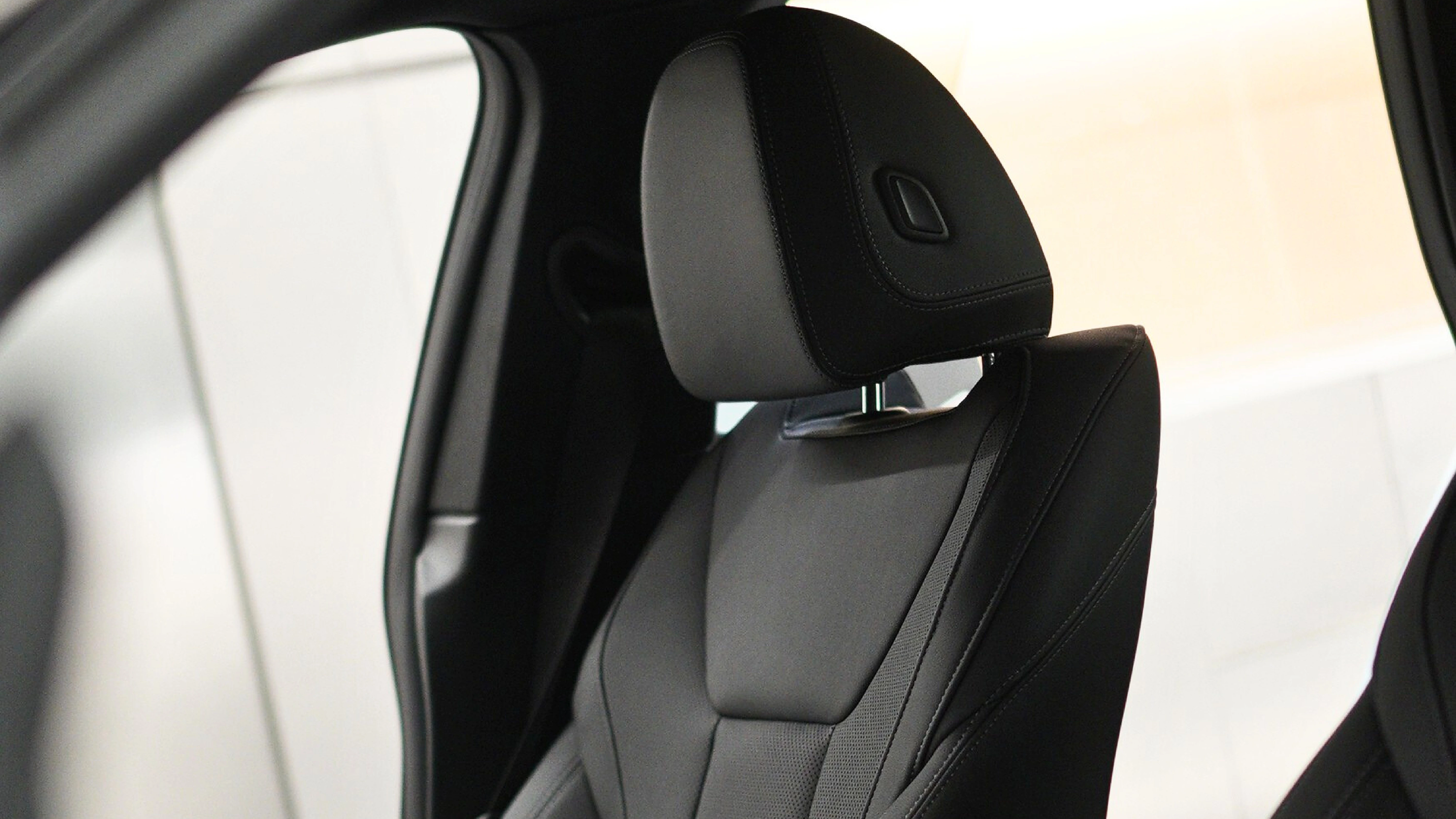 BMW i4 EDRIVE35 view 14