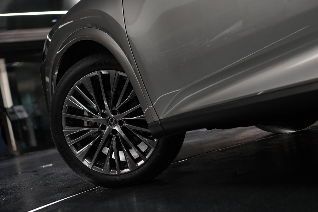 LEXUS RX350H LUXURY view 15