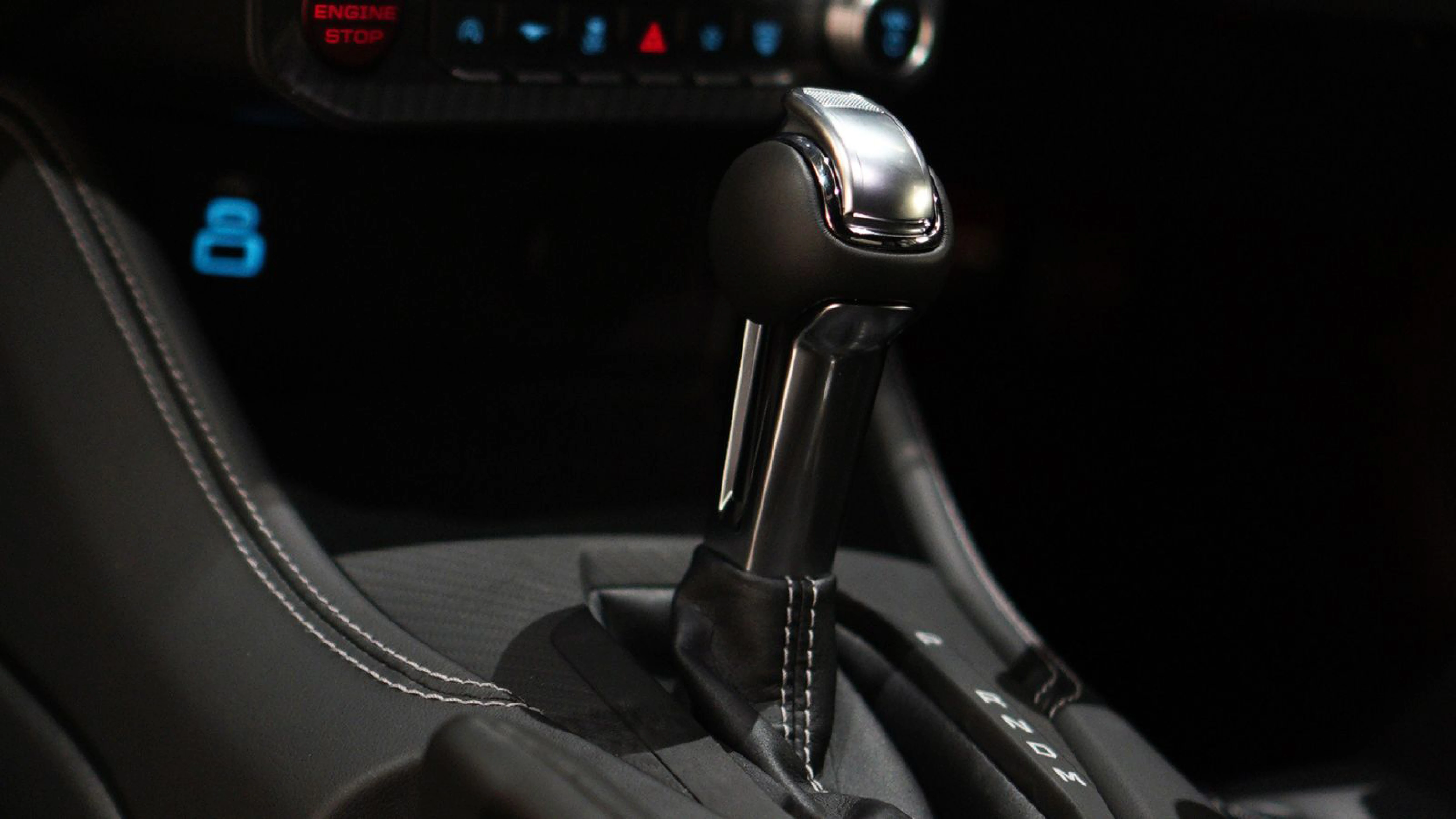 FORD MUSTANG 5.0 GT COUPE view 5