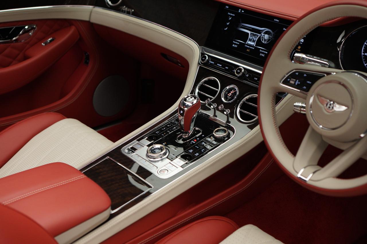 BENTLEY CONTINENTAL GT CONVERTIBLE AZURE V8 view 7