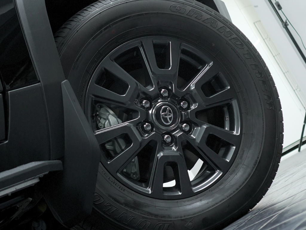 TOYOTA LAND CRUISER 250 VX view 23