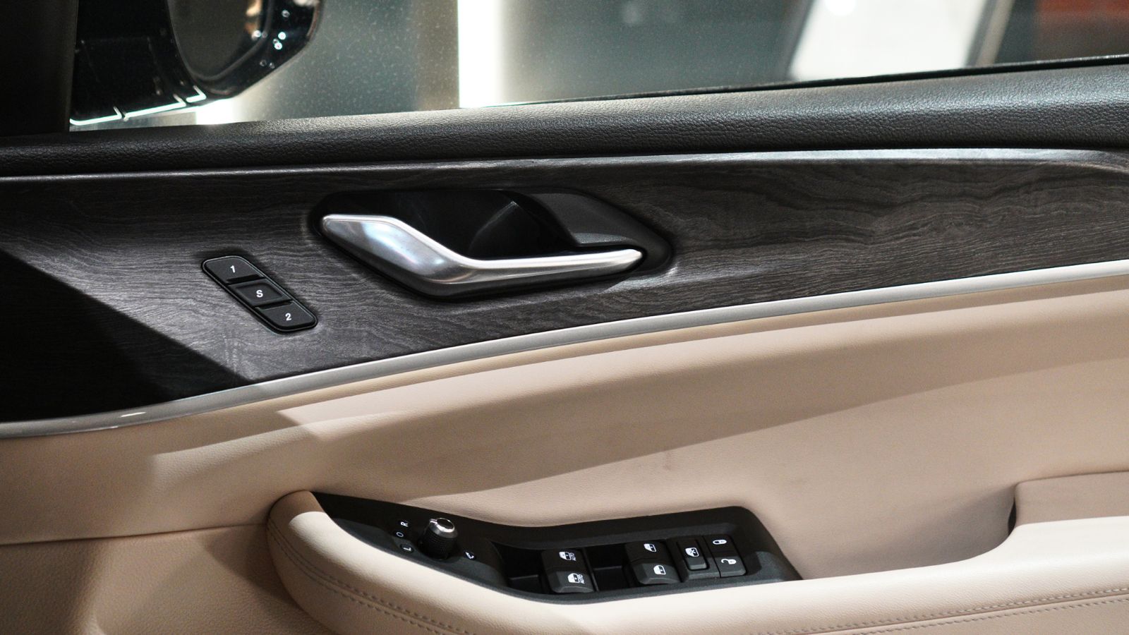 JEEP GRAND CHEROKEE 2.0T view 9