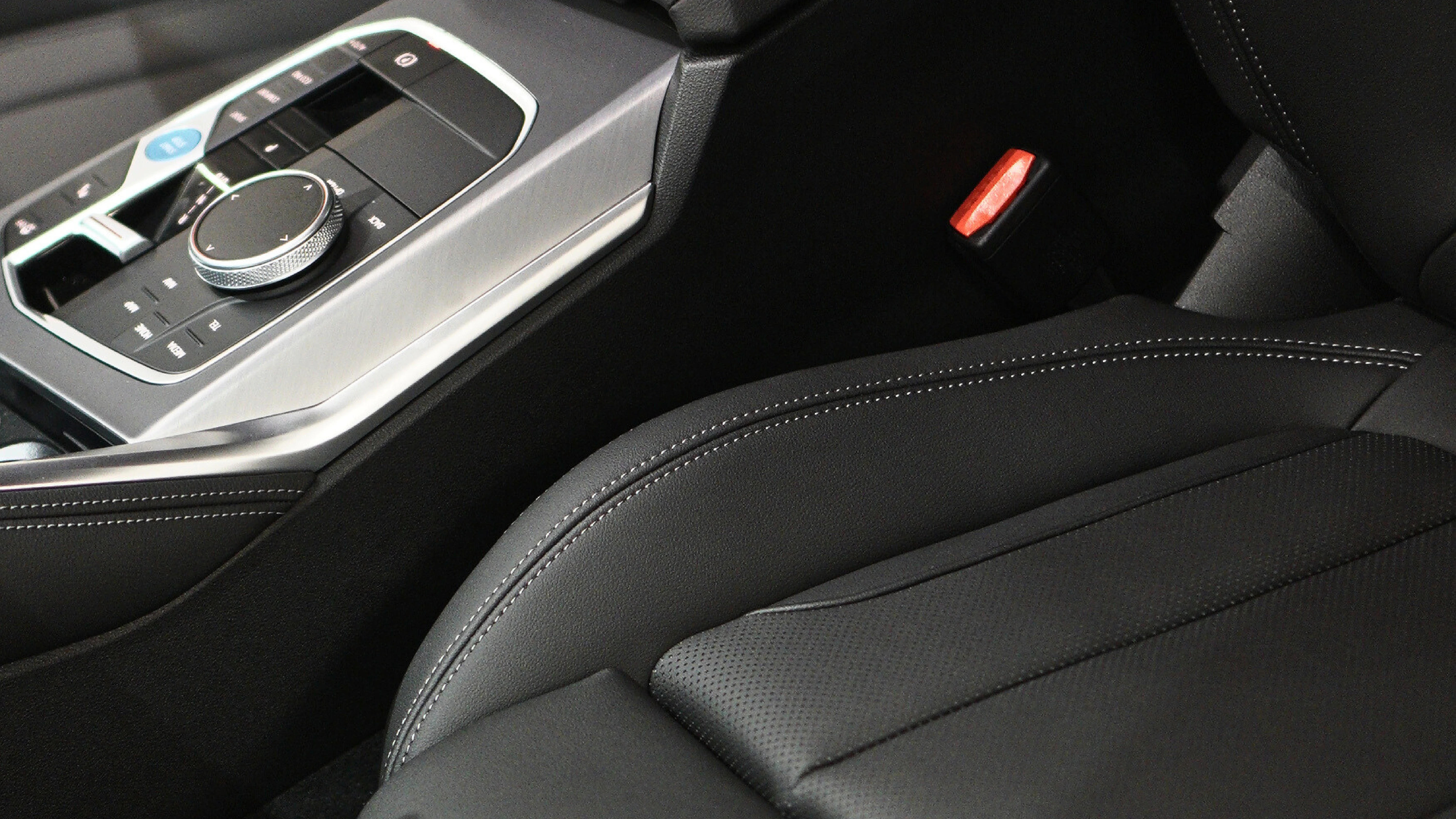 BMW i4 EDRIVE35 view 13