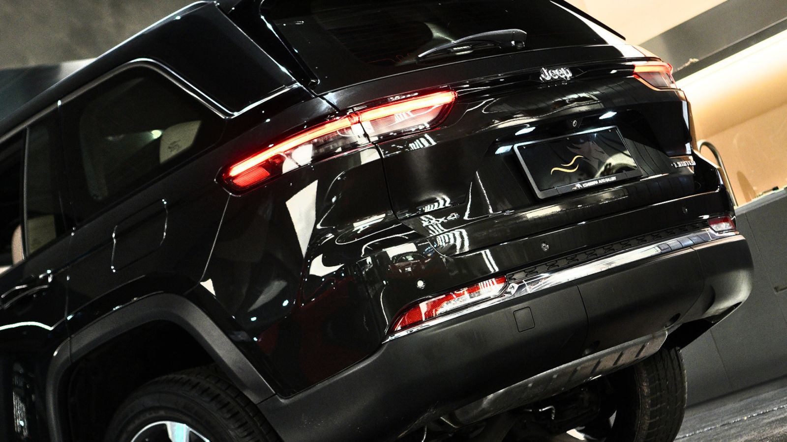 JEEP GRAND CHEROKEE 2.0T view 25