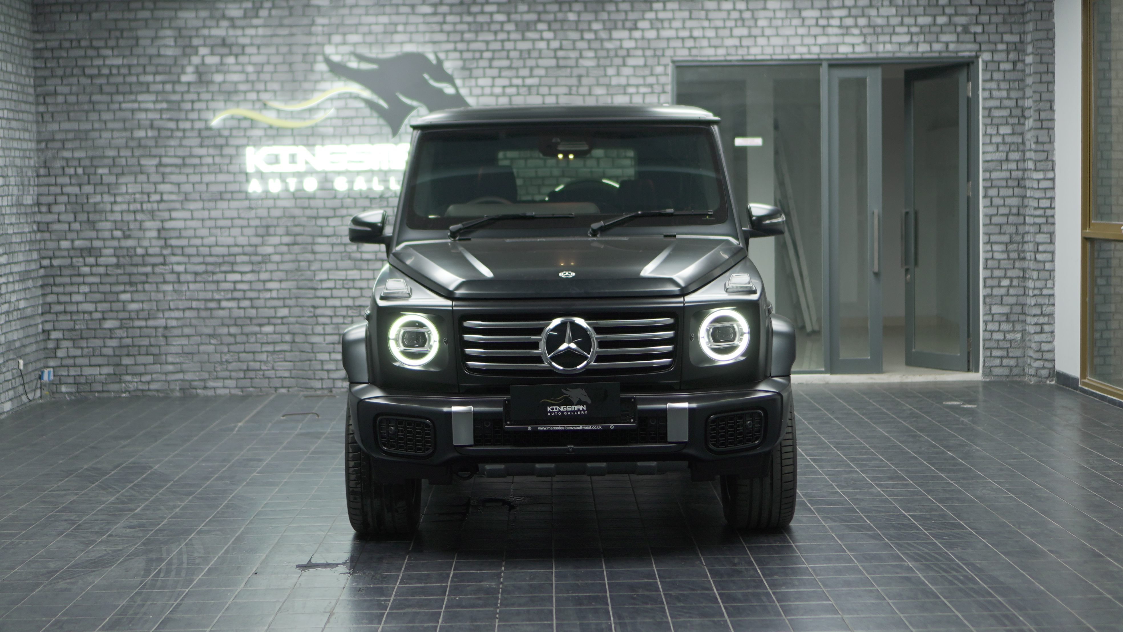 Mercedes G500 view 7