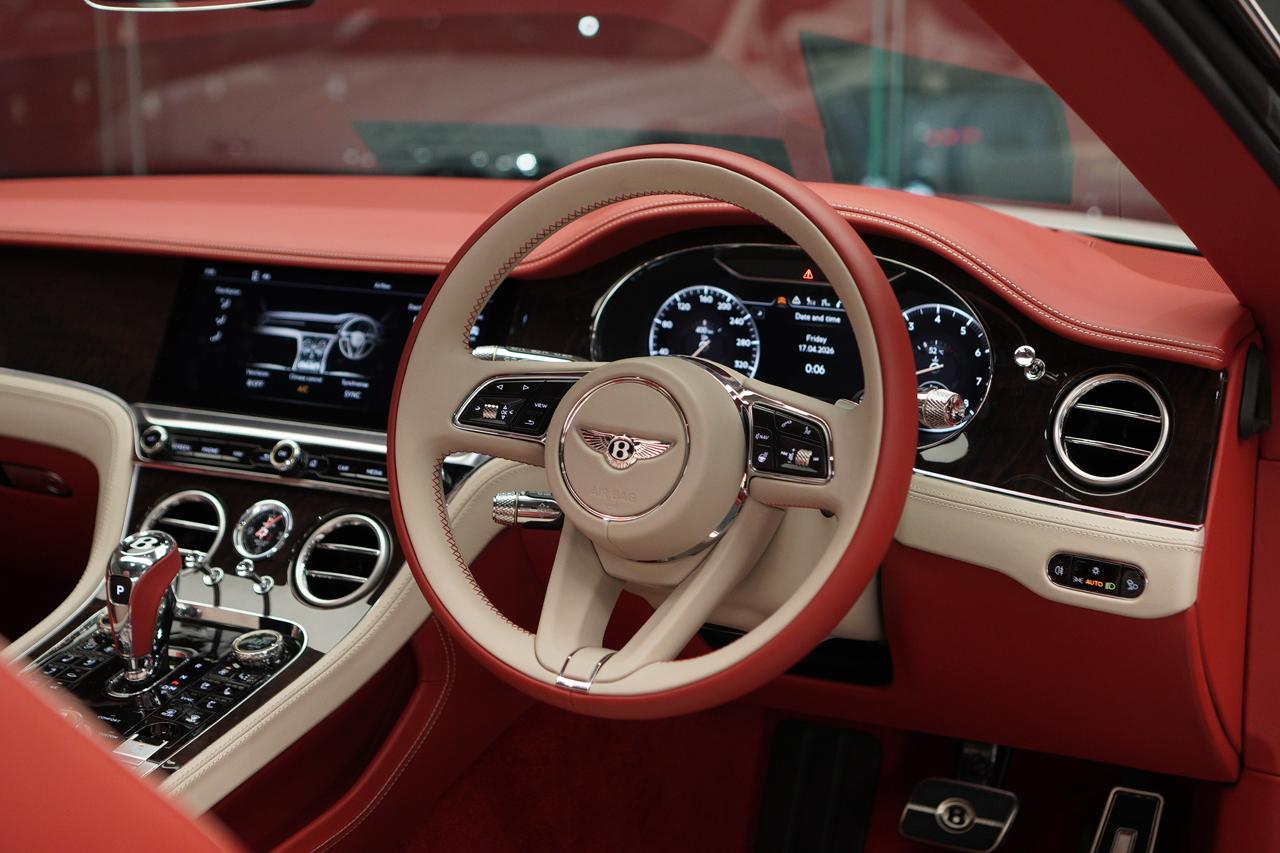 BENTLEY CONTINENTAL GT CONVERTIBLE AZURE V8 view 14
