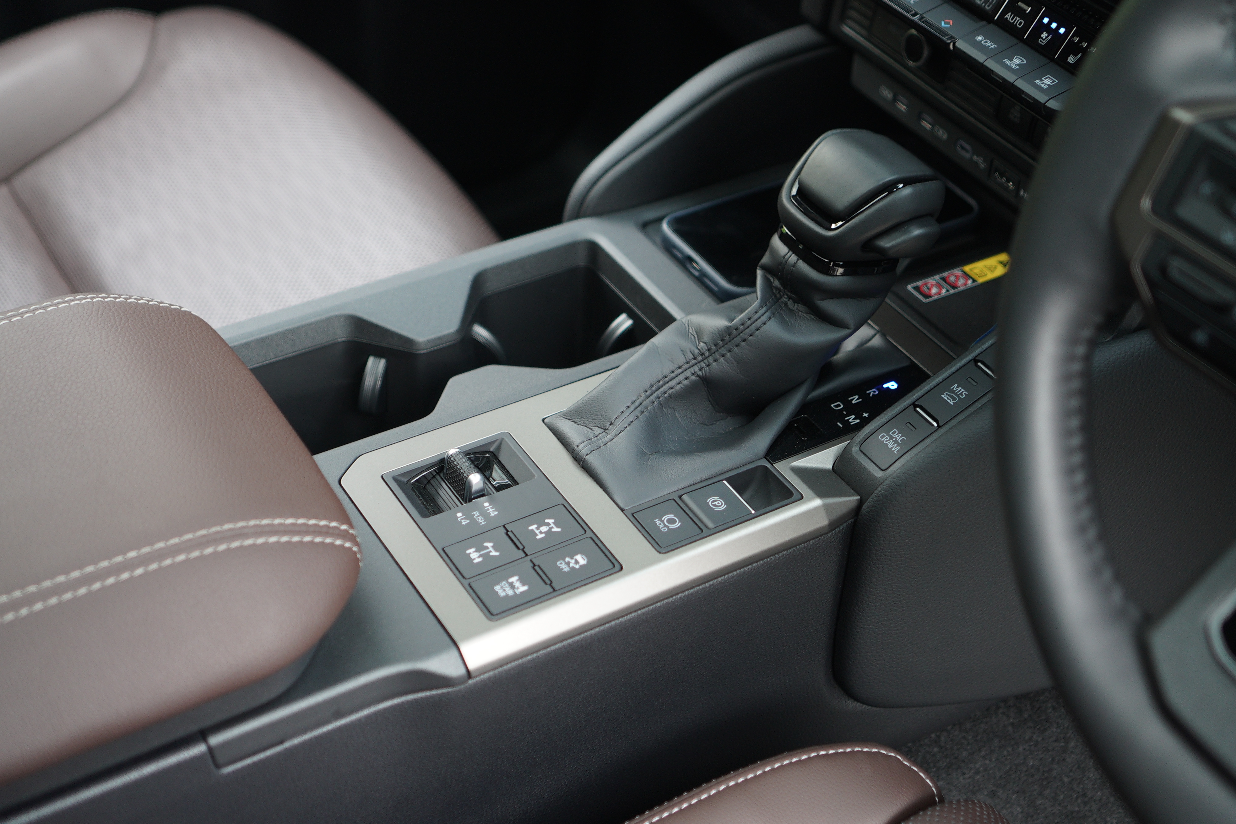 TOYOTA LAND CRUISER 250 ZX FIRST EDITION (MODELISTA) view 12