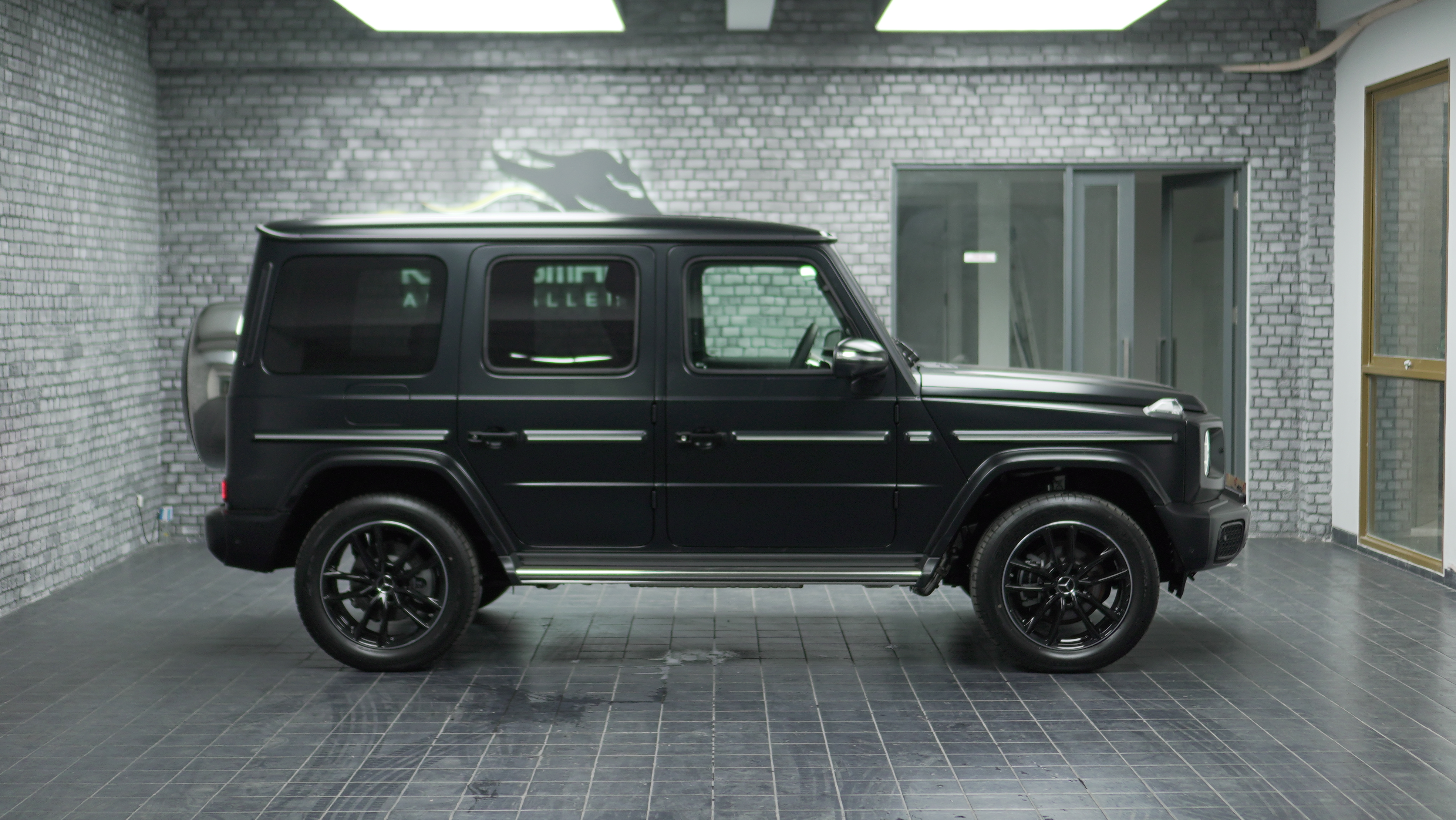 Mercedes G500 view 8