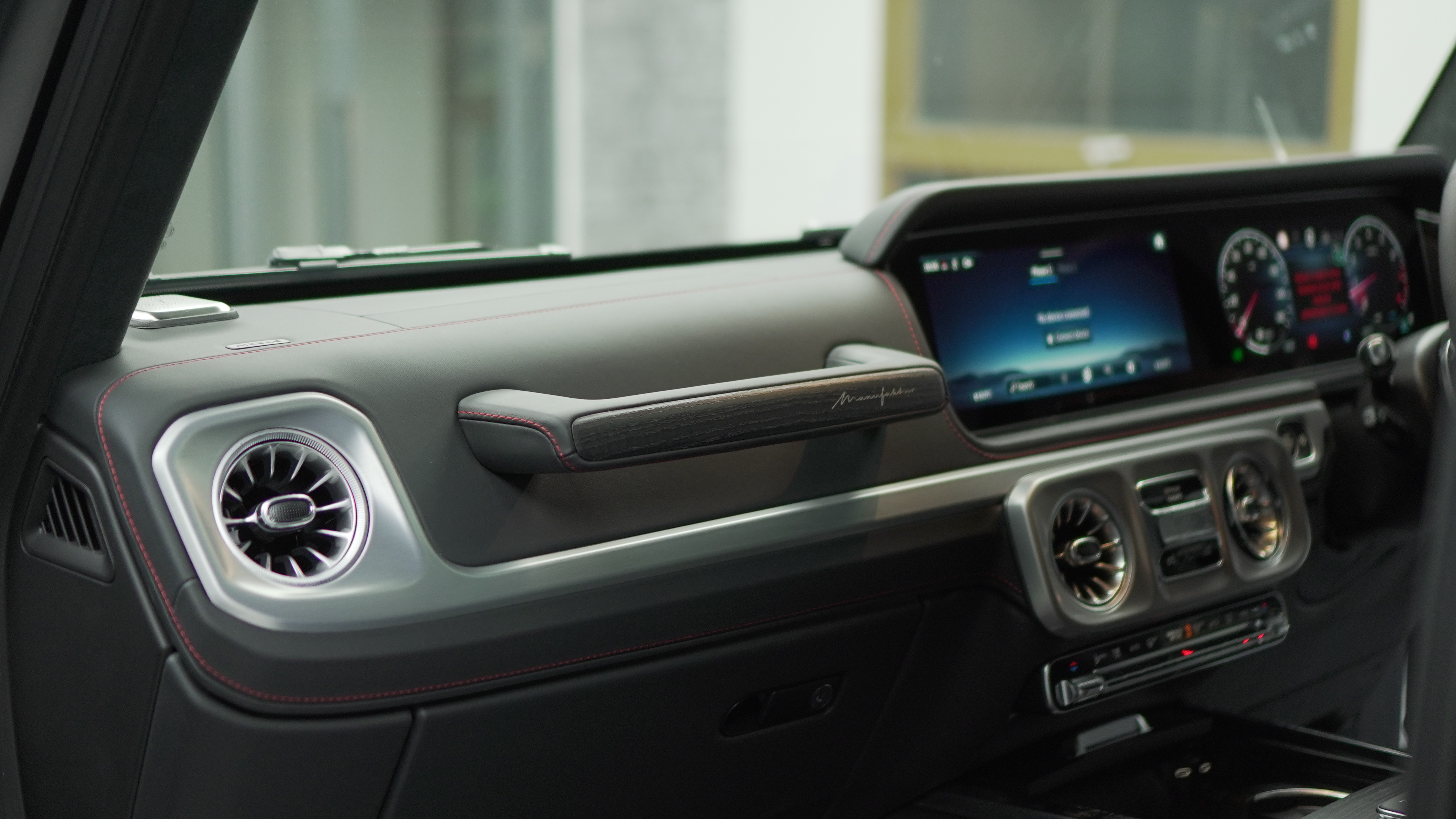Mercedes G500 view 11