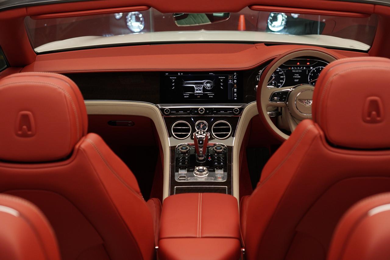 BENTLEY CONTINENTAL GT CONVERTIBLE AZURE V8 view 12