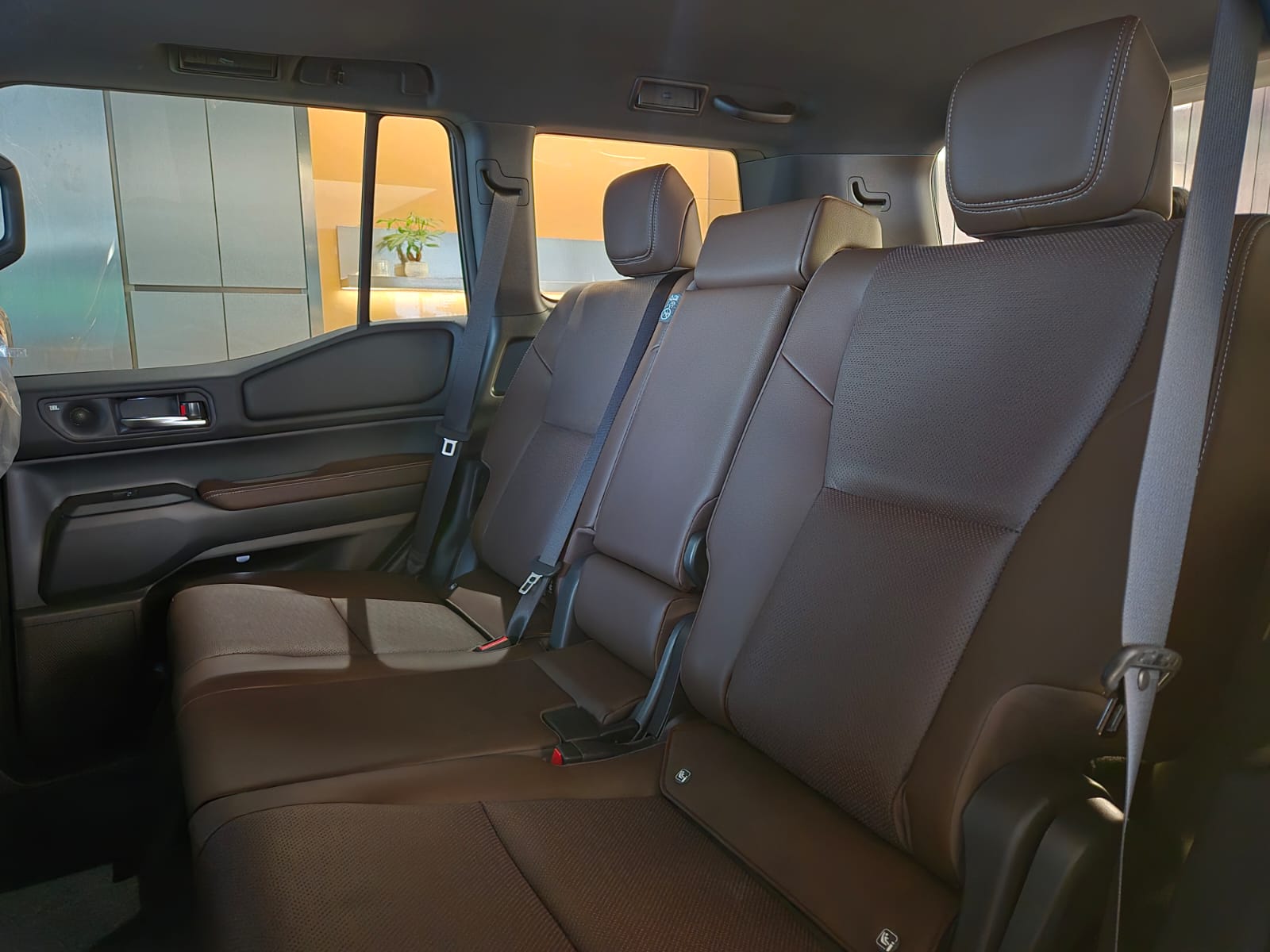 TOYOTA LAND CRUISER 250 ZX view 12