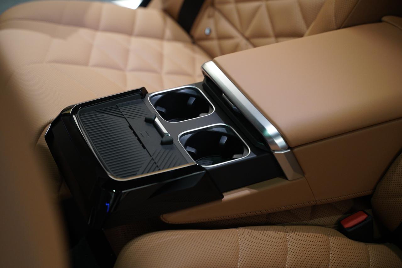 BMW EDRIVE50 PINNACLE view 9
