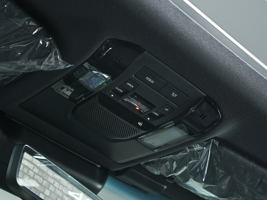 TOYOTA LAND CRUISER 250 VX view 18
