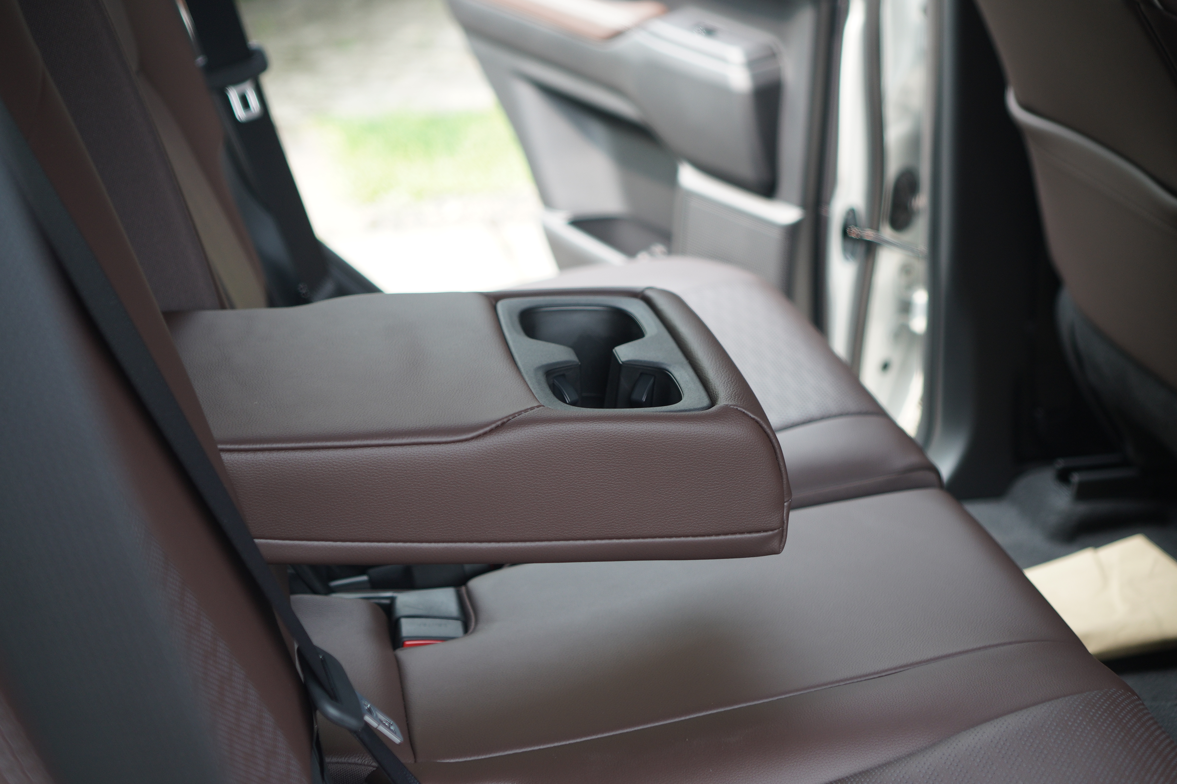 TOYOTA LAND CRUISER 250 ZX FIRST EDITION (MODELISTA) view 19