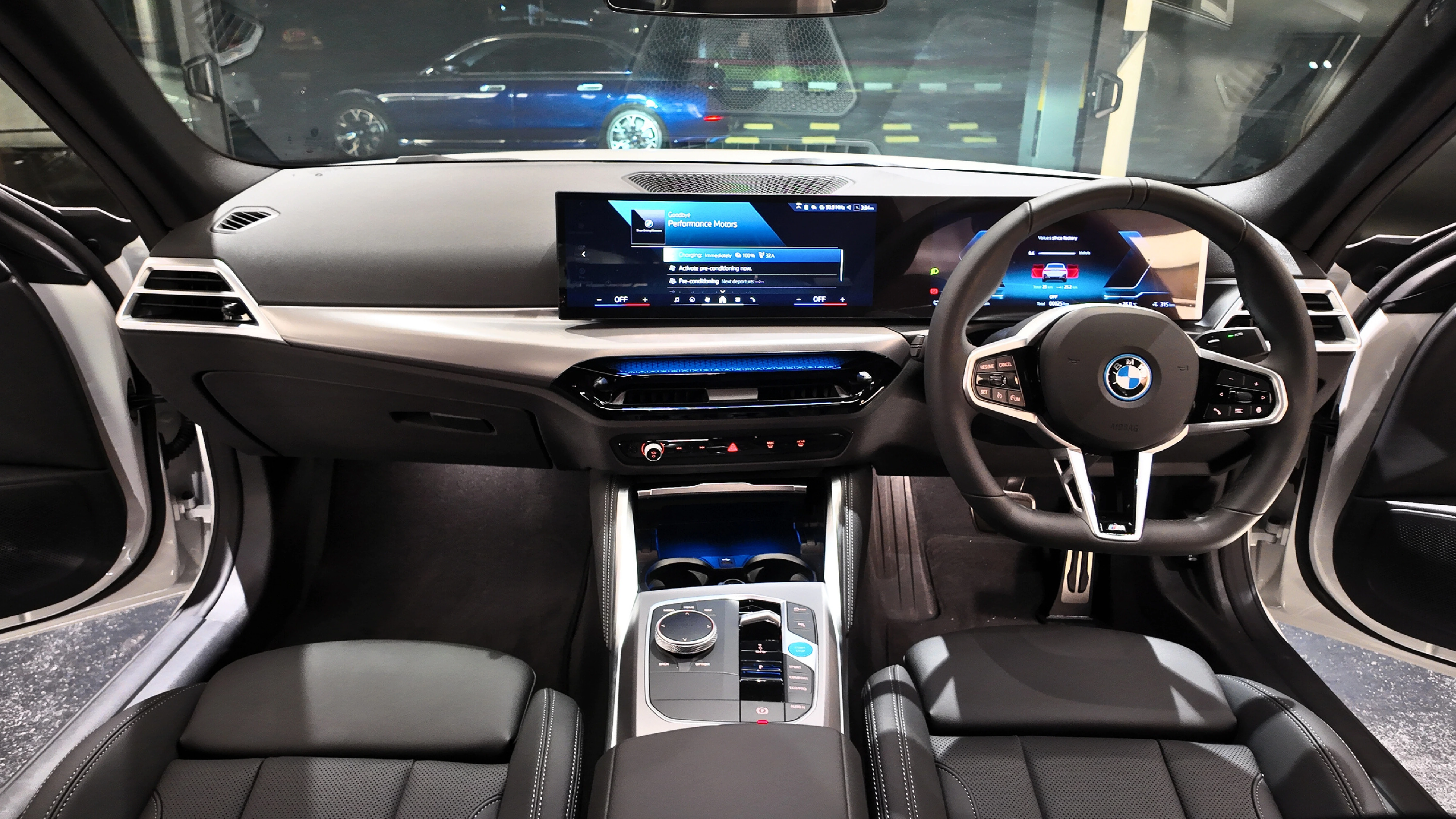 BMW i4 EDRIVE35 view 7