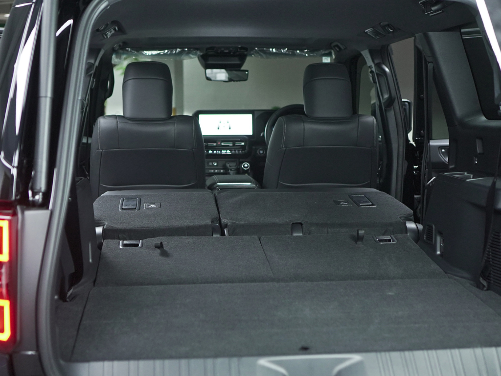 TOYOTA LAND CRUISER 250 VX view 16