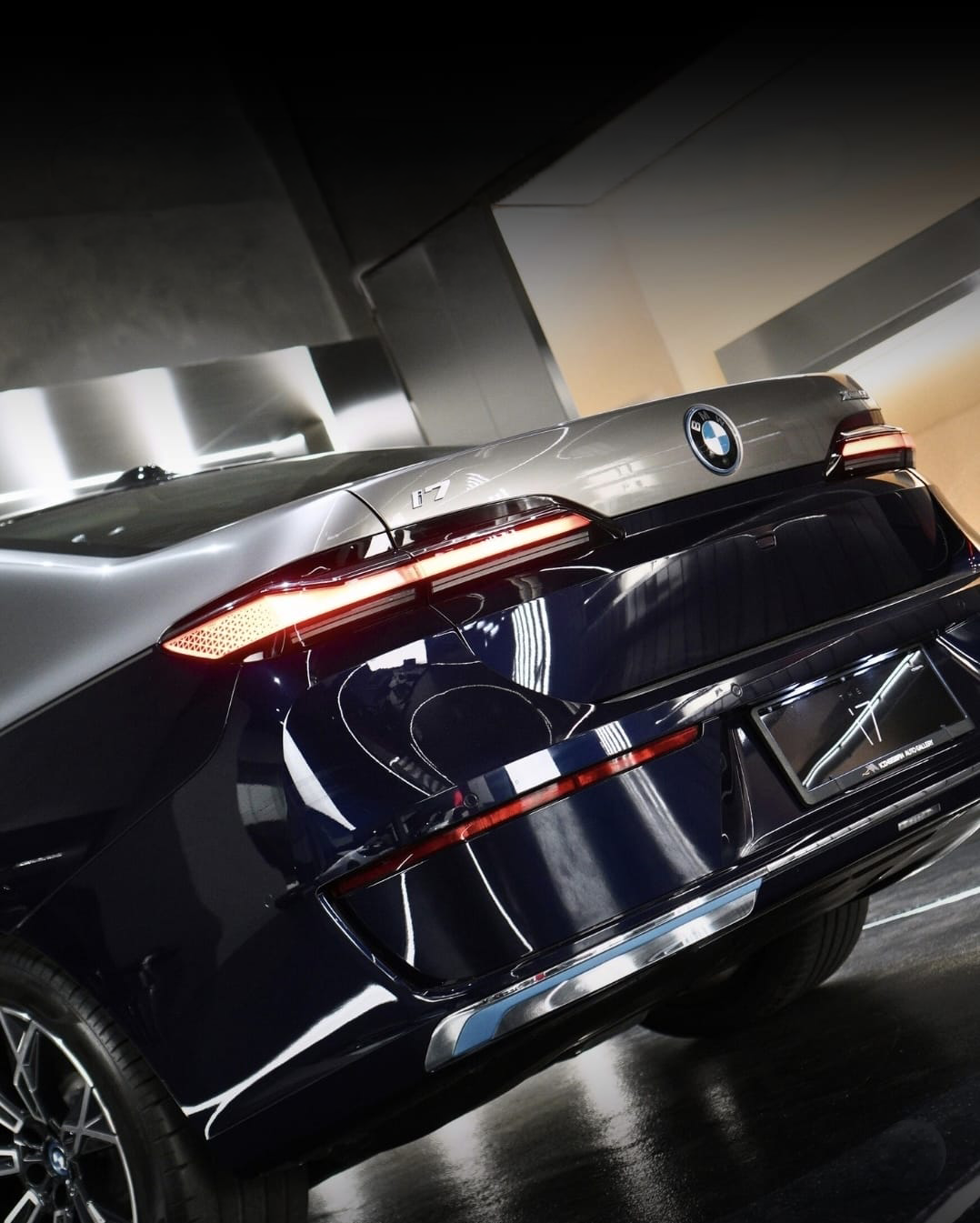 BMW i7 XDRIVE60 view 5