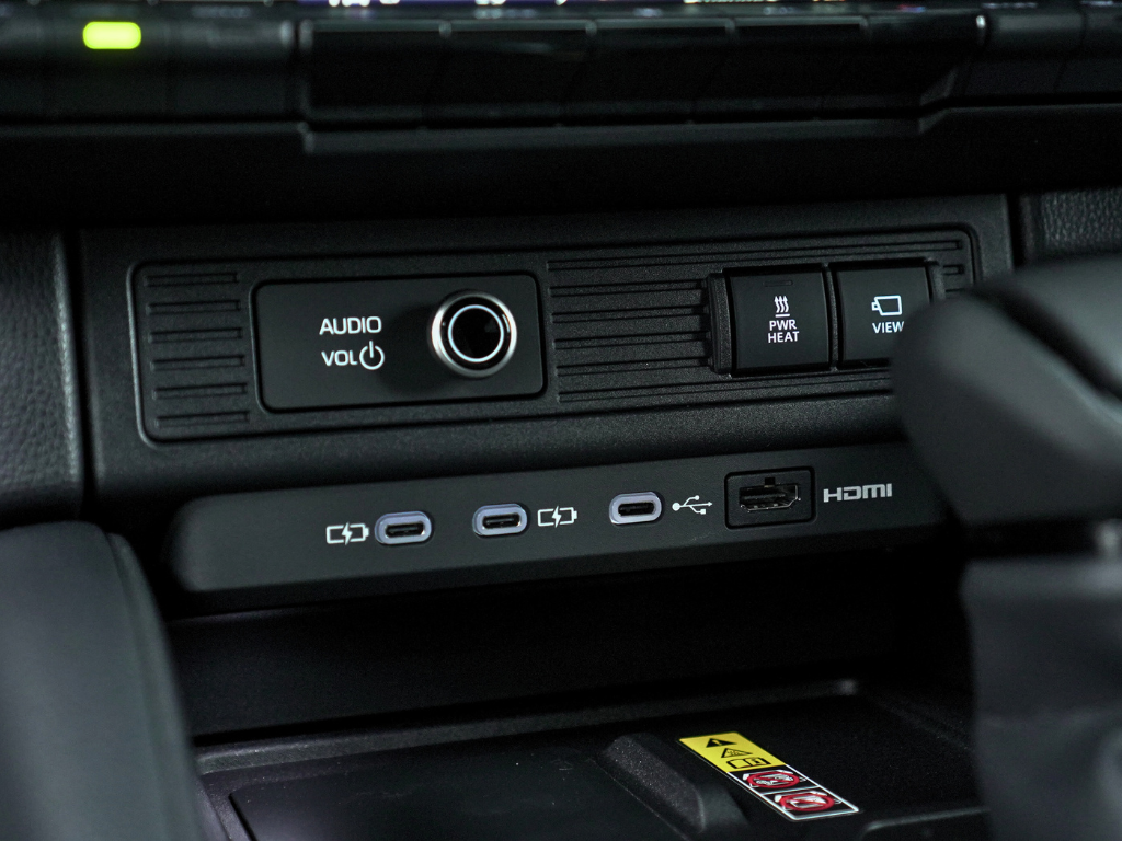 TOYOTA LAND CRUISER 250 VX view 20