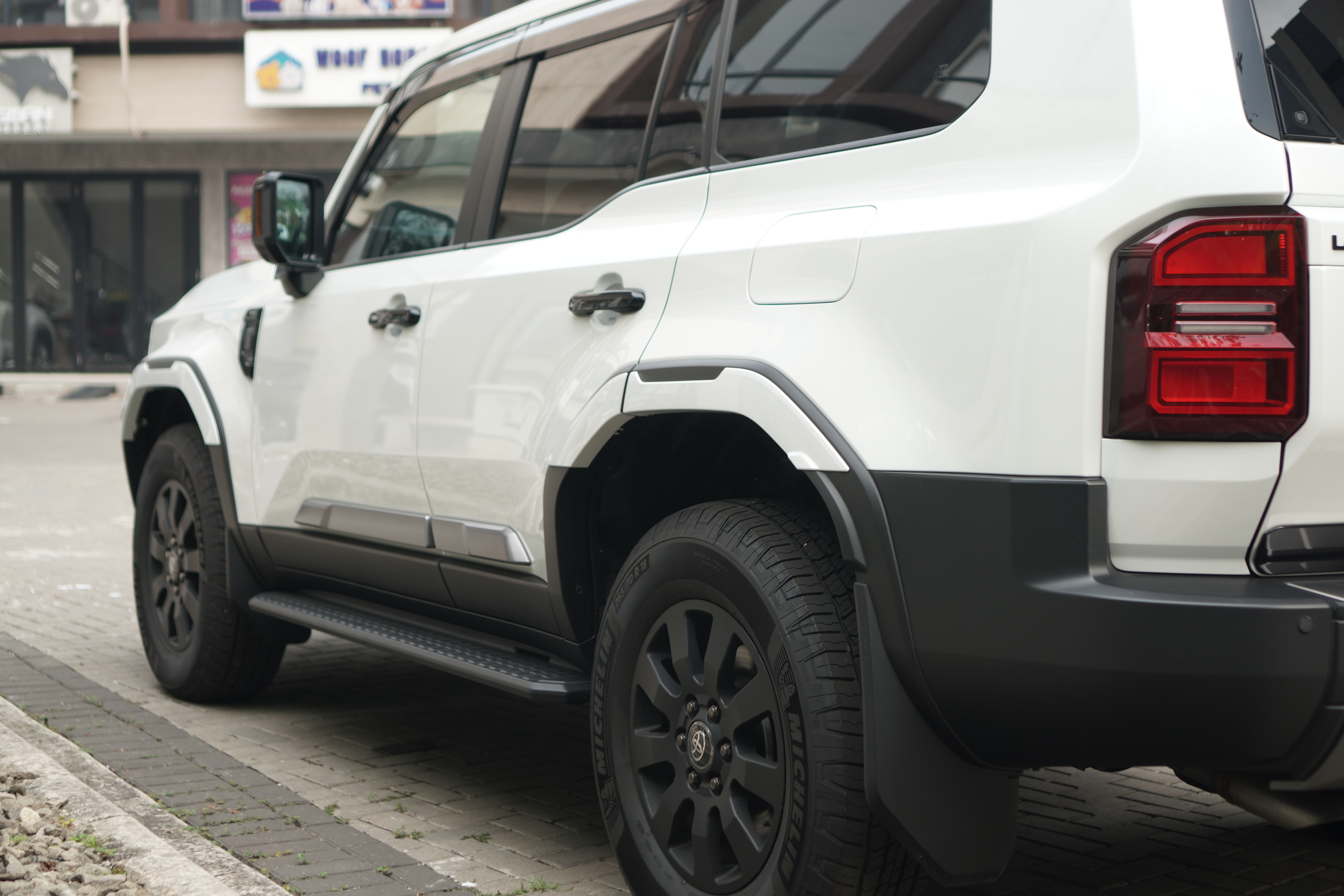 TOYOTA LAND CRUISER 250 ZX FIRST EDITION (MODELISTA) view 26